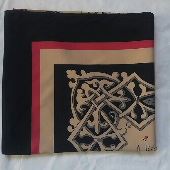 Scarf - Picture 8 of 8